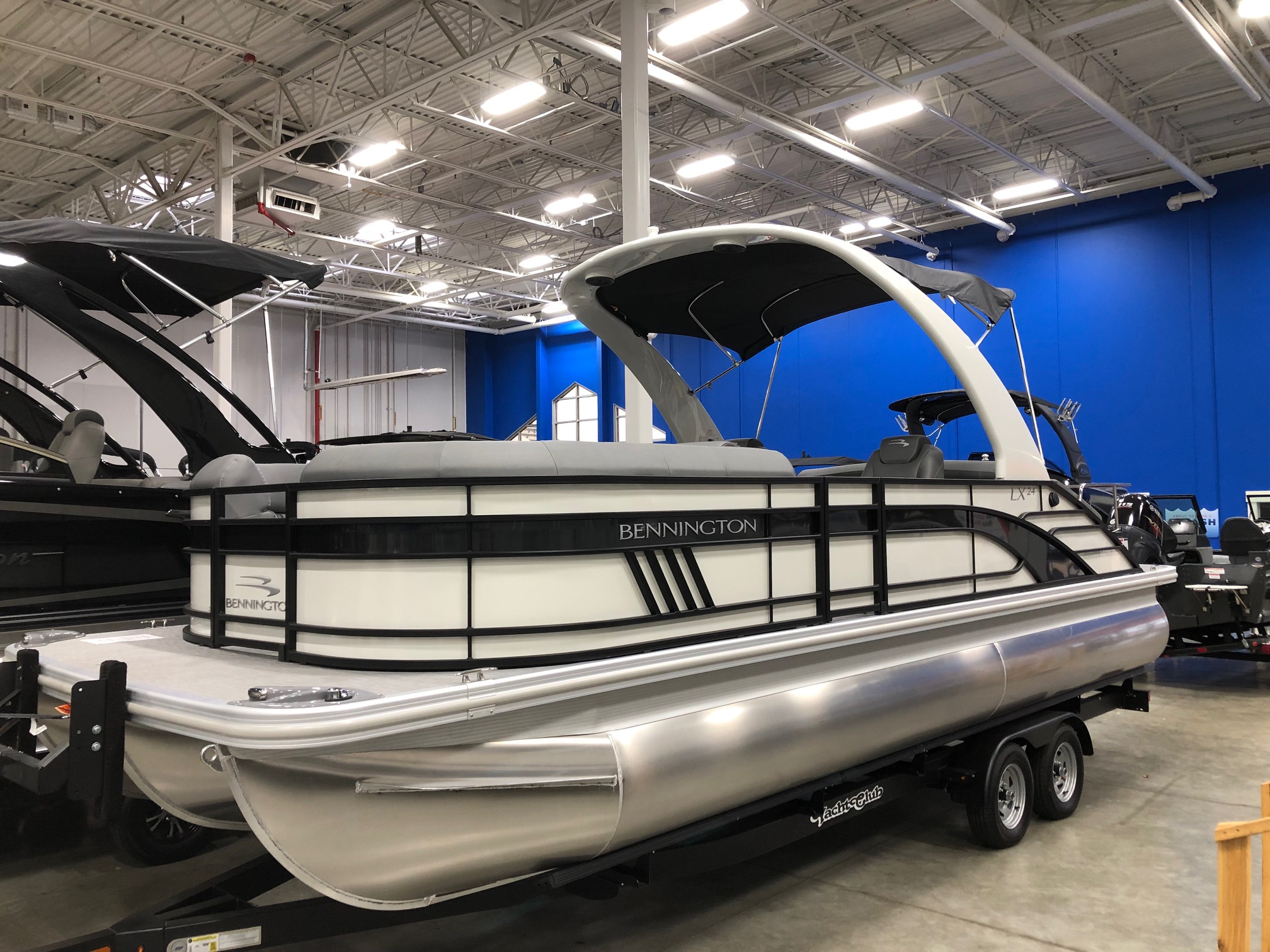 2022 Bennington 24 LXSBA(Swingback) Arch Tritoon With Mercury 250