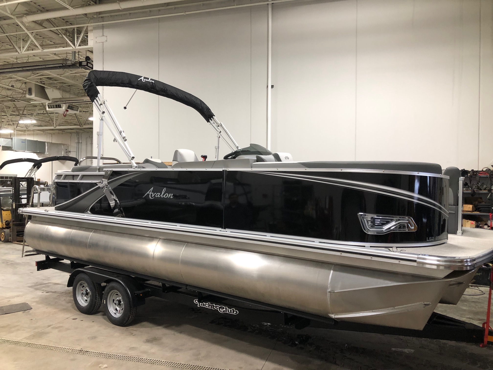 2023 Avalon LSZ 2385 QL(Quad Lounger) Tritoon With Yamaha 150 Pontoon1