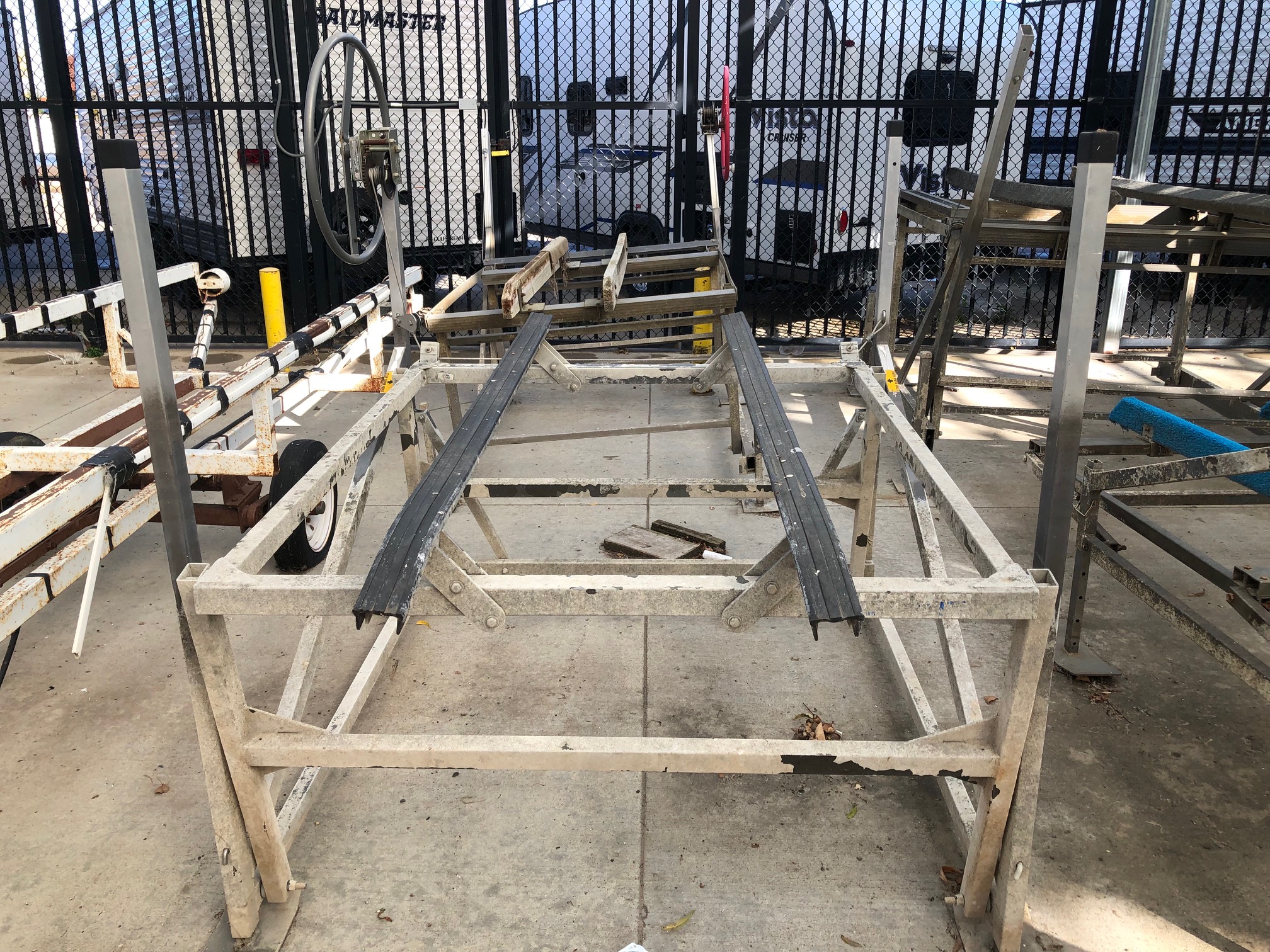 Pier Pleasure Jet Ski Lift Pontoon1